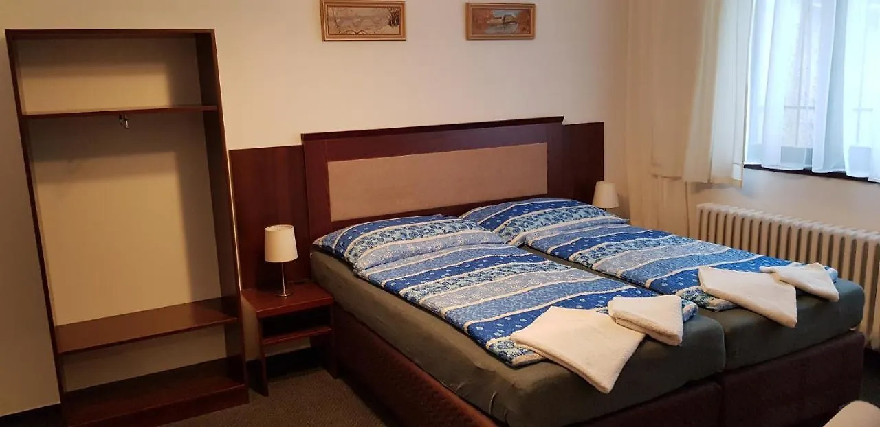 Pension & Restaurace Na Rychte 3*, Prague