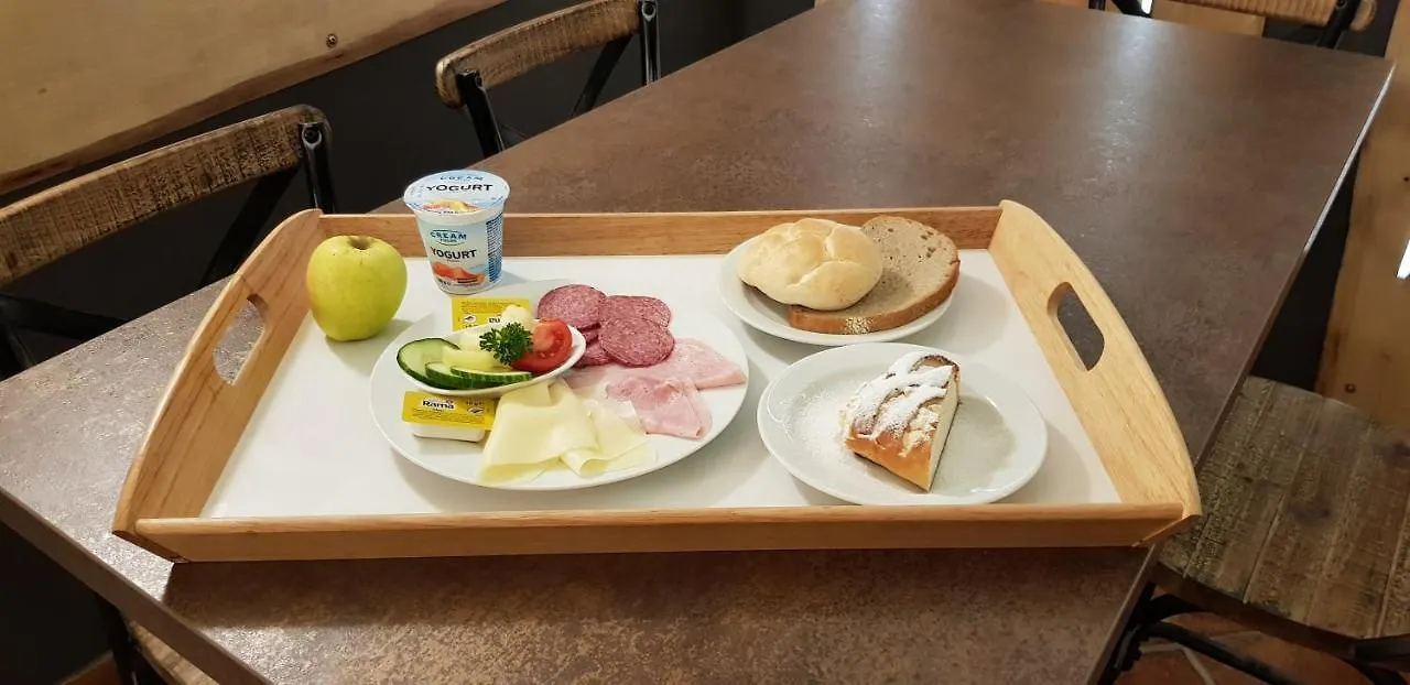 Pension & Restaurace Na Rychte 3*, Prague